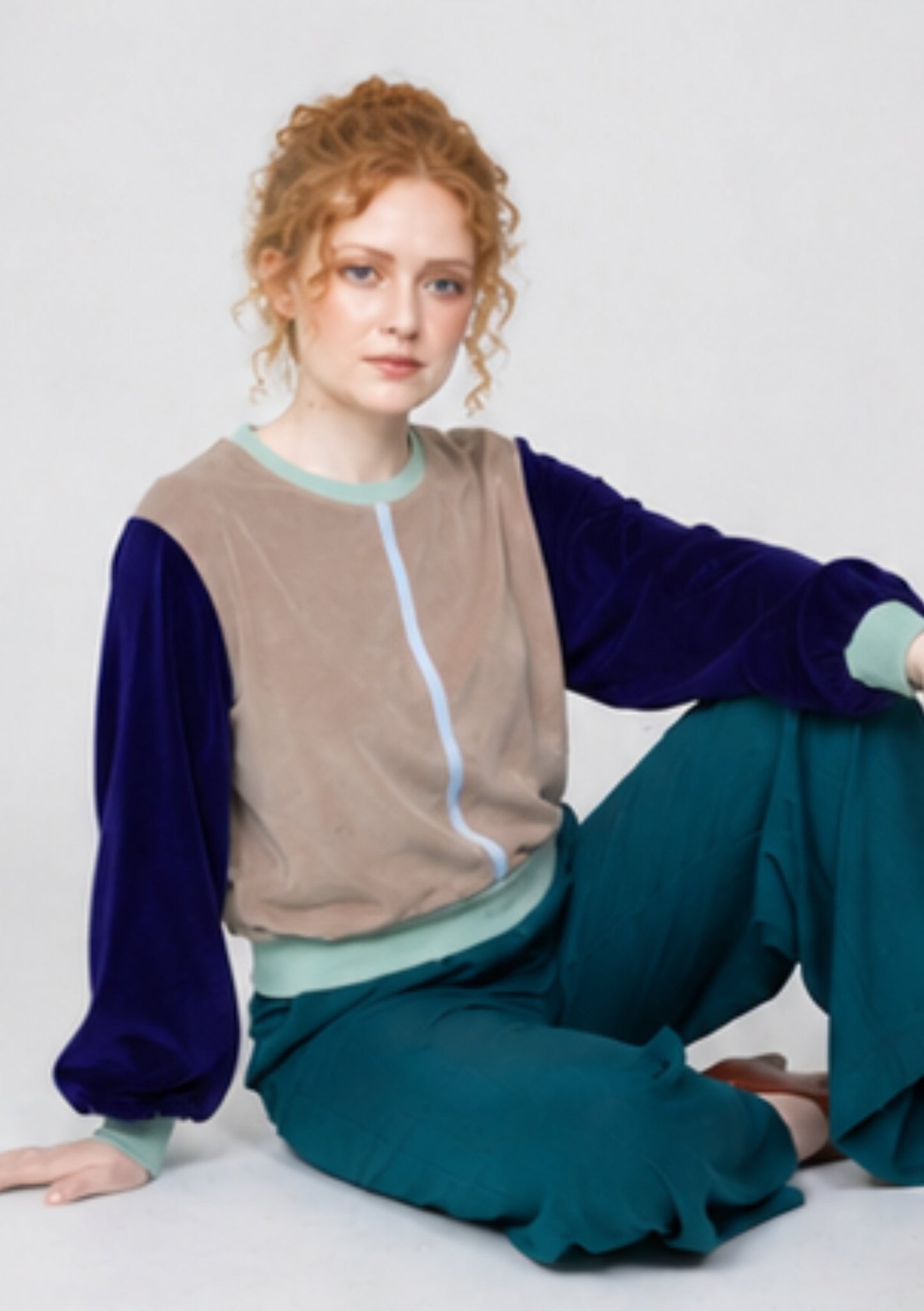 BASIC LOOSEFIT JUMPER VELVET ALLOVER