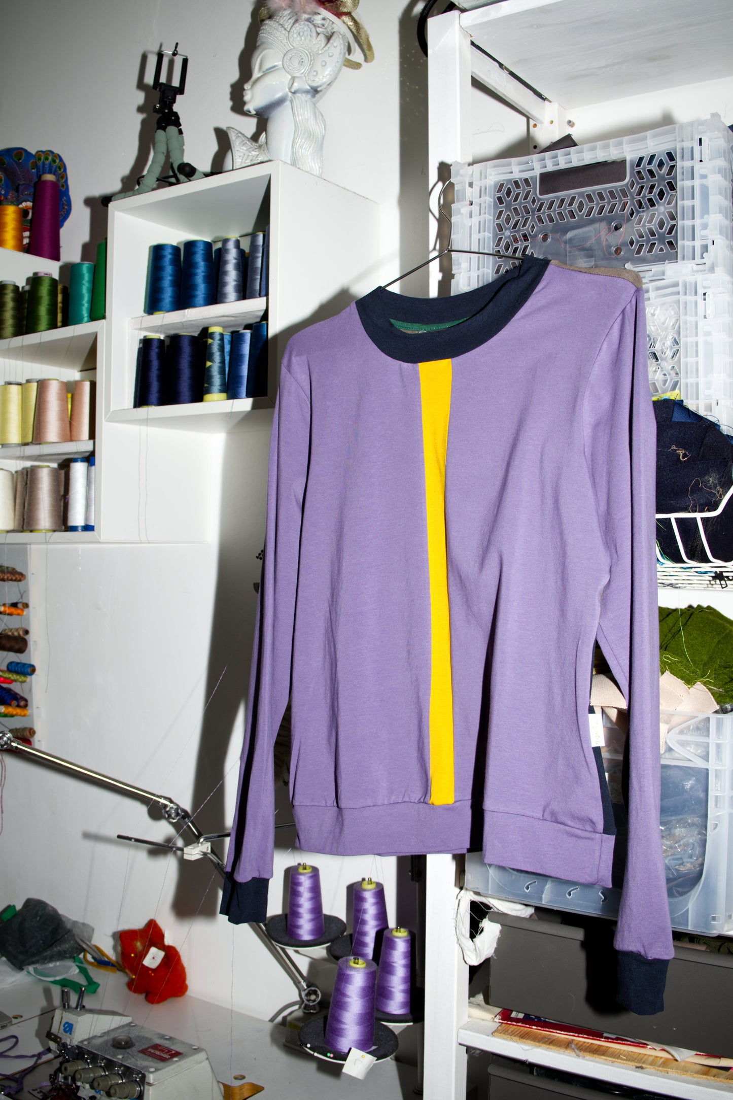 Basic Longsleeve color blk violett